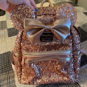 Rose Gold edition with matching wallet